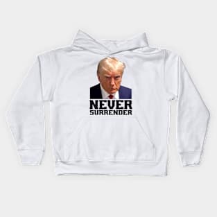 Never Surrender Free Trump Mugshot 2024 Kids Hoodie